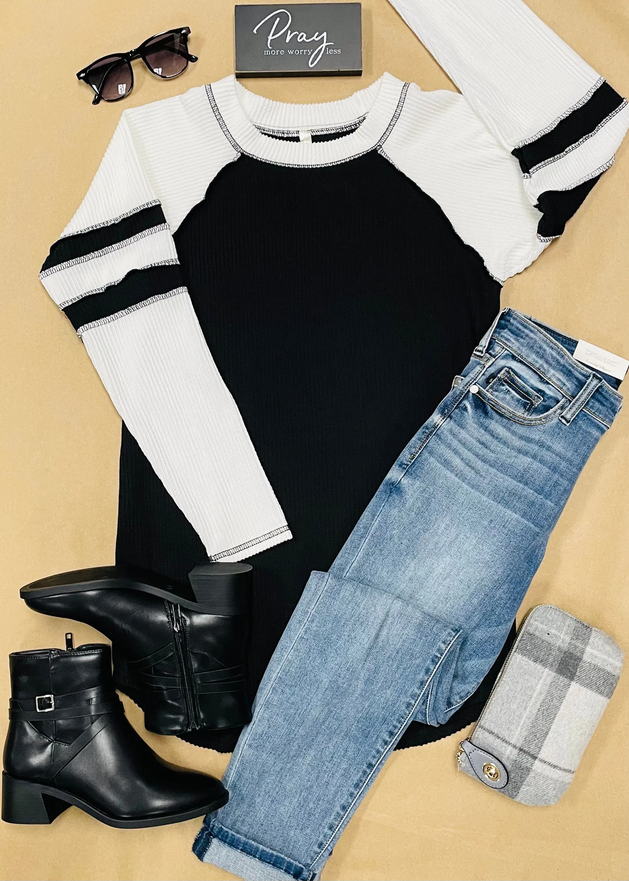 BLACK VARSITY OVERSIZED RIBBED TOP