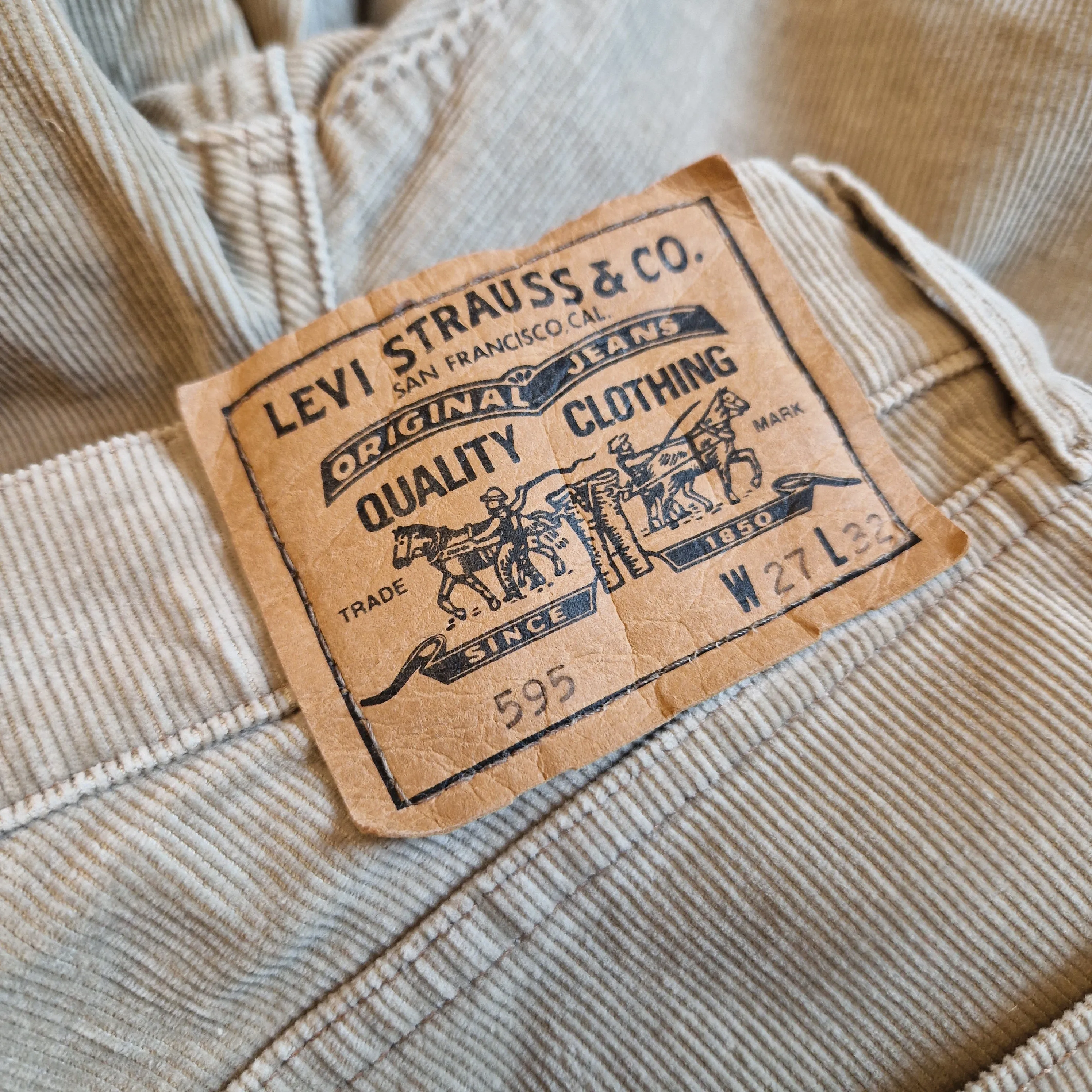 Pantaloni Levi's 595 velluto