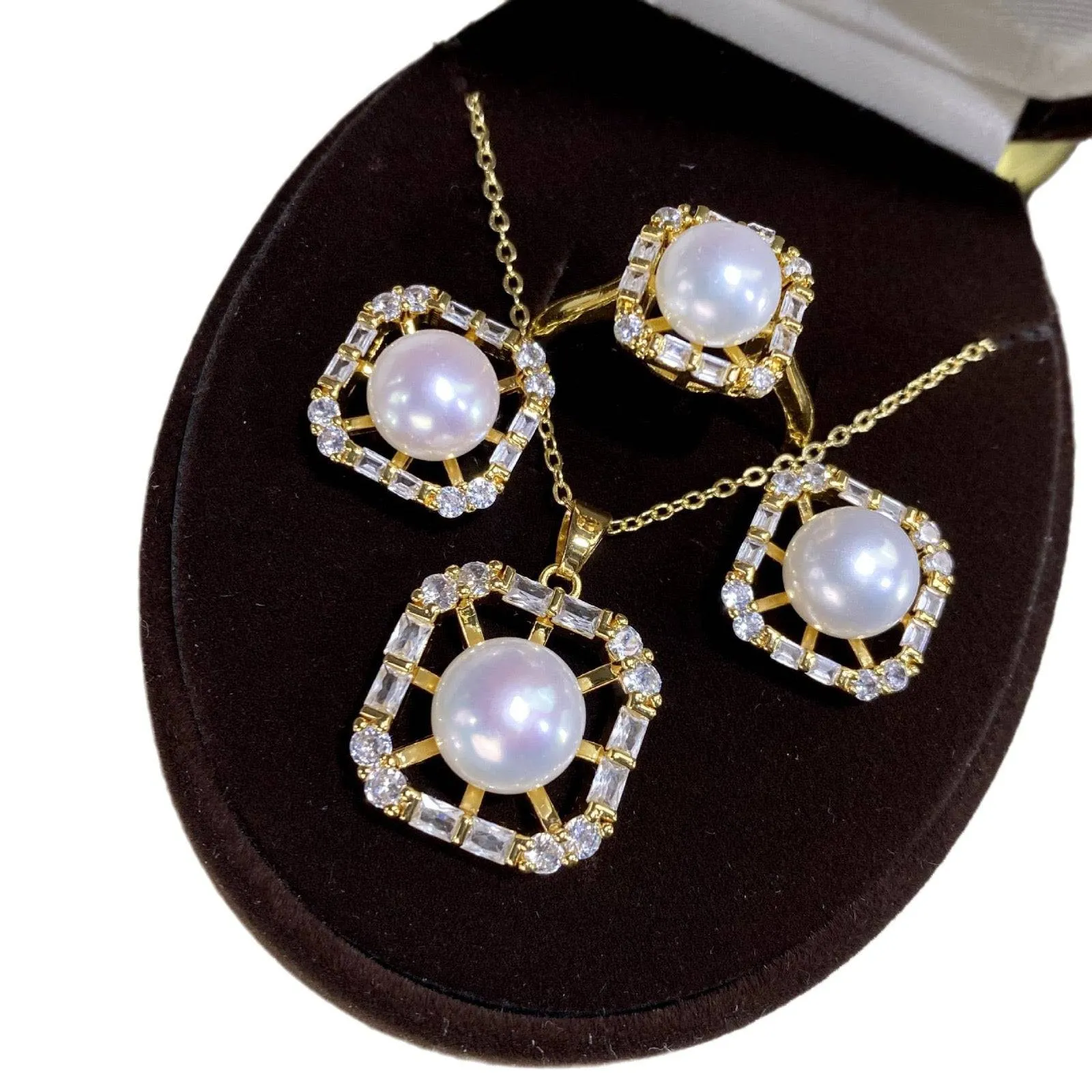 Square Zirconia White Freshwater Pearl Jewelry Set