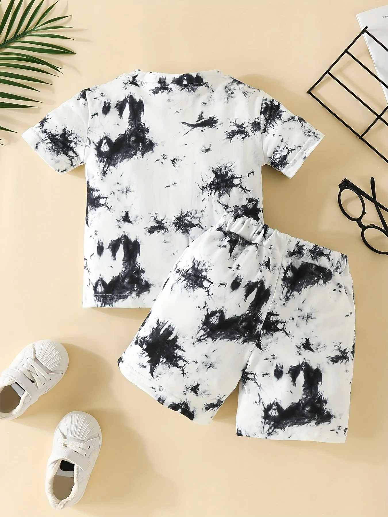 Trendy Tie Dye Tshirt  Shorts Set for BabiesToddlers