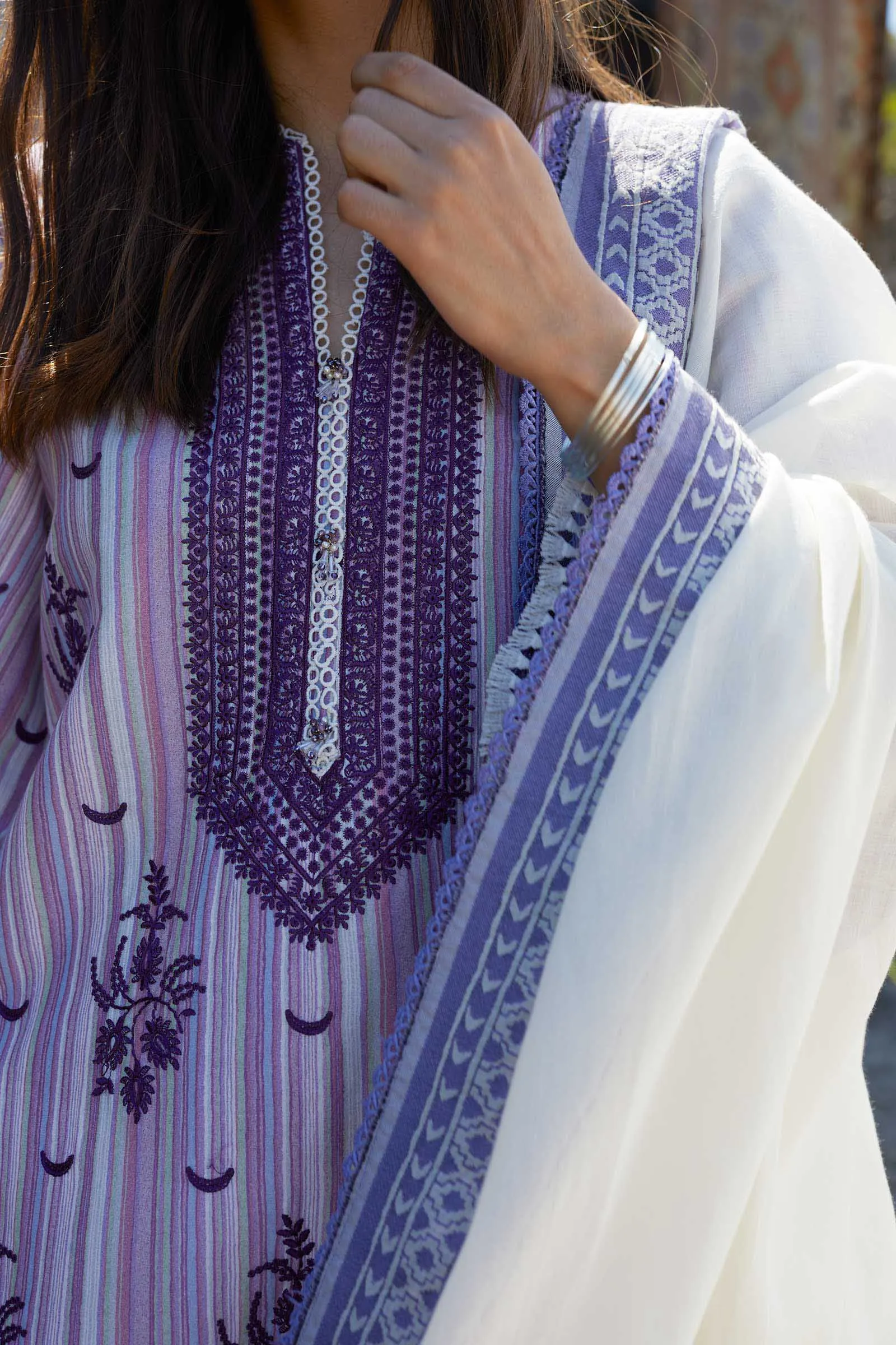Zara Shahjahan Coco Luxury Lawn Collection 2021 – ZCE21-3B