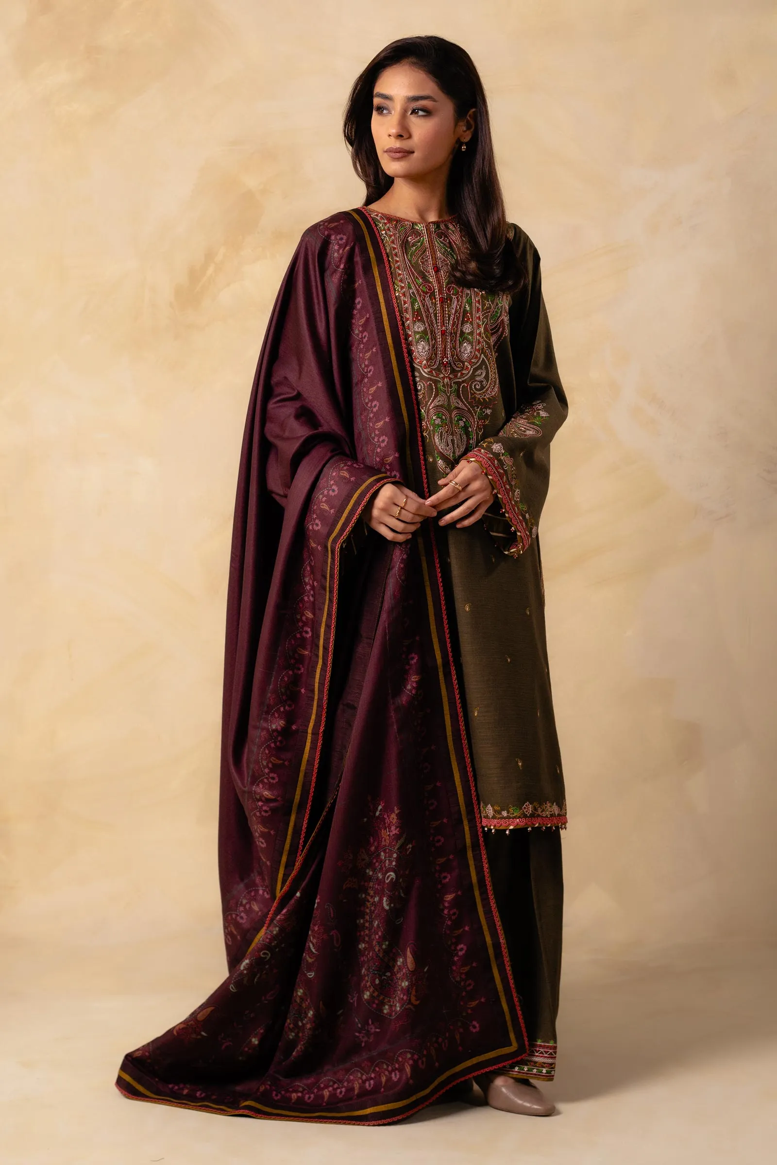 Zara Shahjahan Coco Winter Collection 2023 – ZW23-2A