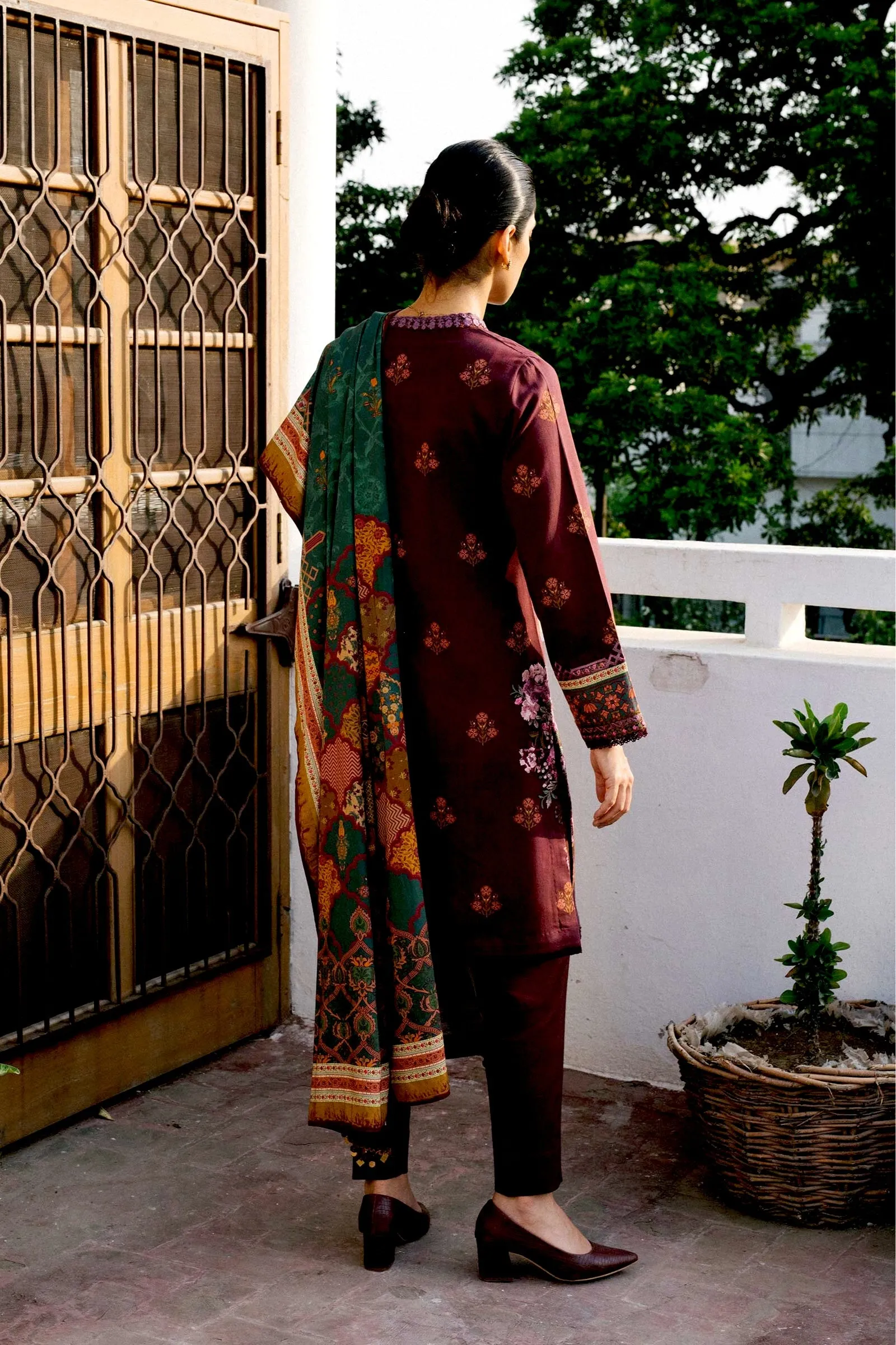 Zara Shahjahan Coco Winter Collection '21 – ZW21-5B