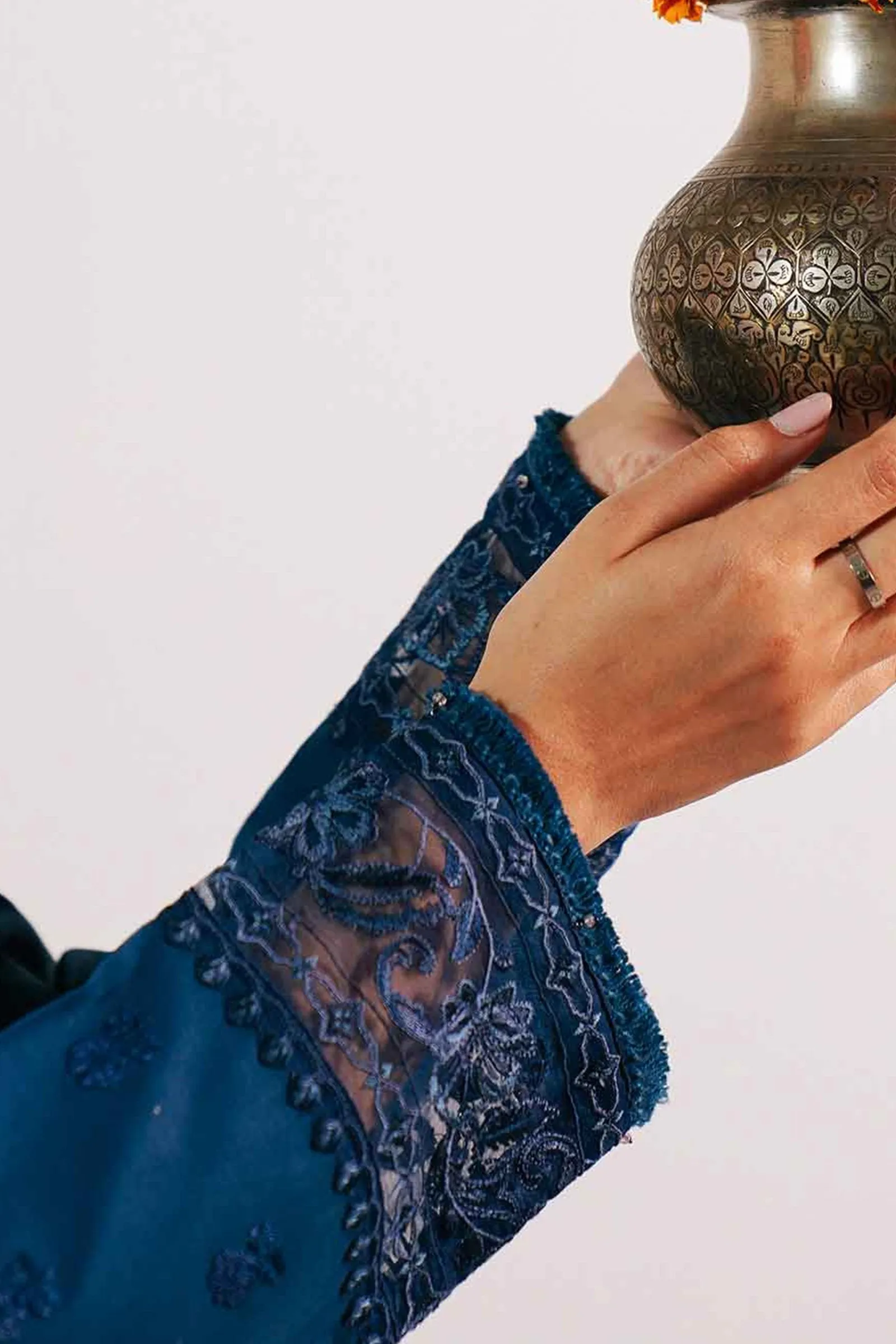Zara Shahjahan Luxury Lawn Collection 2021 – SASSI-B